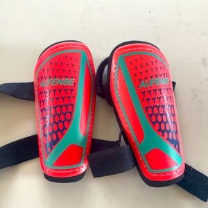 ⚽️ little girl shin guards!